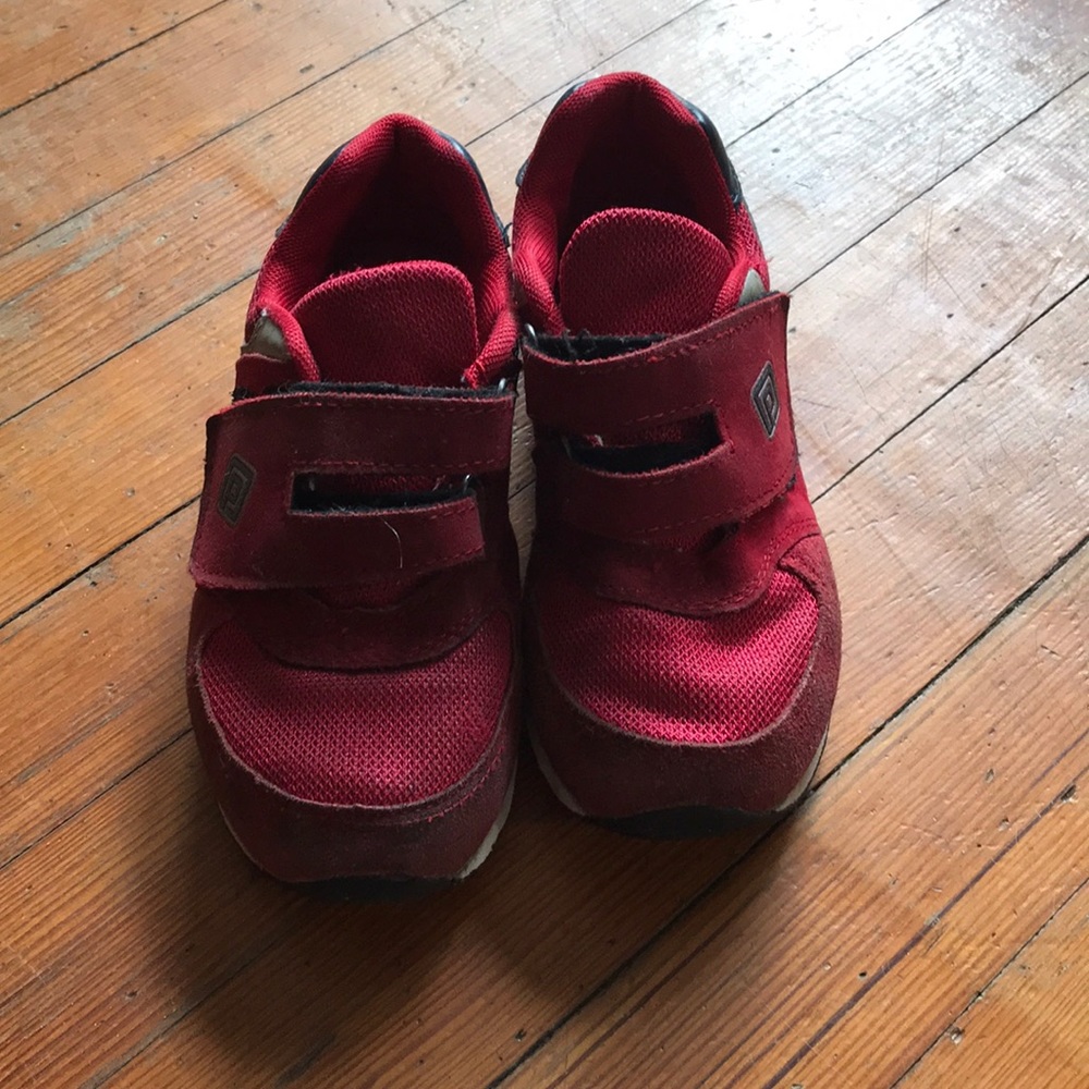 Boys sneakers